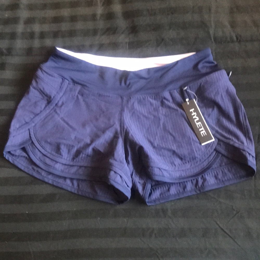 Hylete Iris Scallop Exercise short NWT